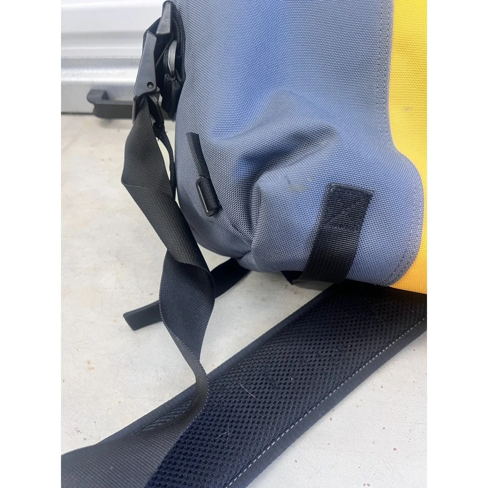 Timbuk2 Classic Messenger Bag Mens Eco Lightbeam Shoulder Strap Business Office